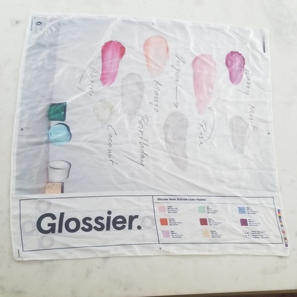 Glossier scarf - Picture 1 of 3